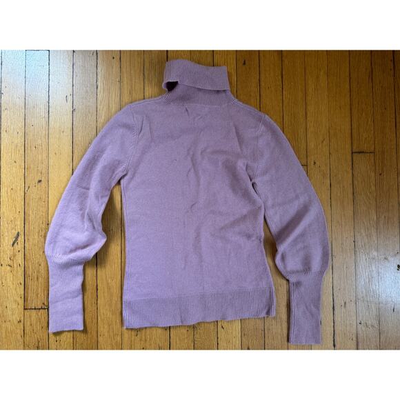LUXE Arden B  100% Cashmere Pink Turtleneck Sweater Small - Picture 3 of 3